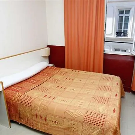 Hotel Du Pont Neuf